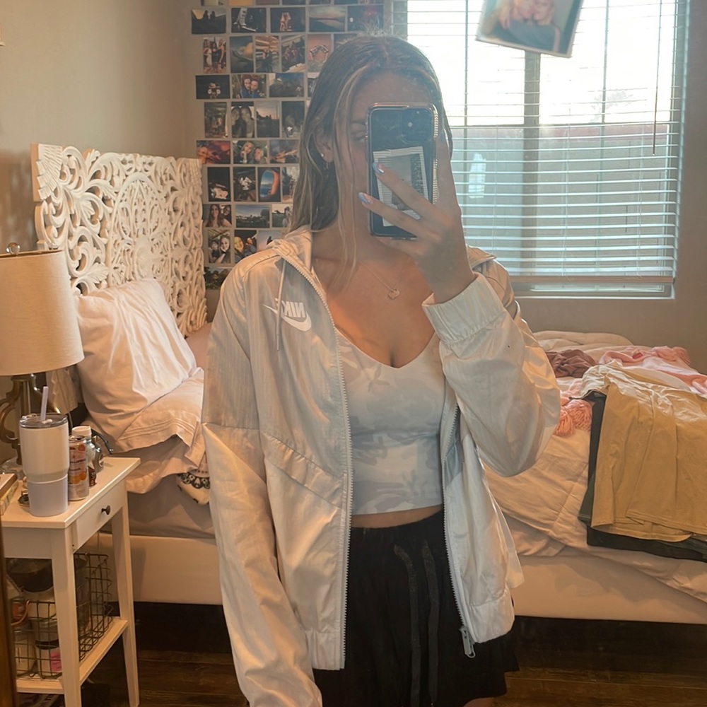nike windbreaker gray and white